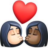 亲吻: 女人女人较浅肤色较深肤色emoji素材一 160x160像素