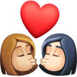 亲吻: 女人女人中等-浅肤色较浅肤色emoji素材一 160x160像素
