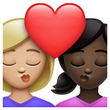 亲吻: 女人女人中等-浅肤色较深肤色emoji素材一 160x160像素