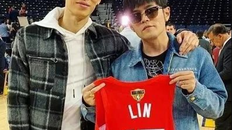 基情满满！昆凌为周杰伦林书豪拍摄emoji视频...