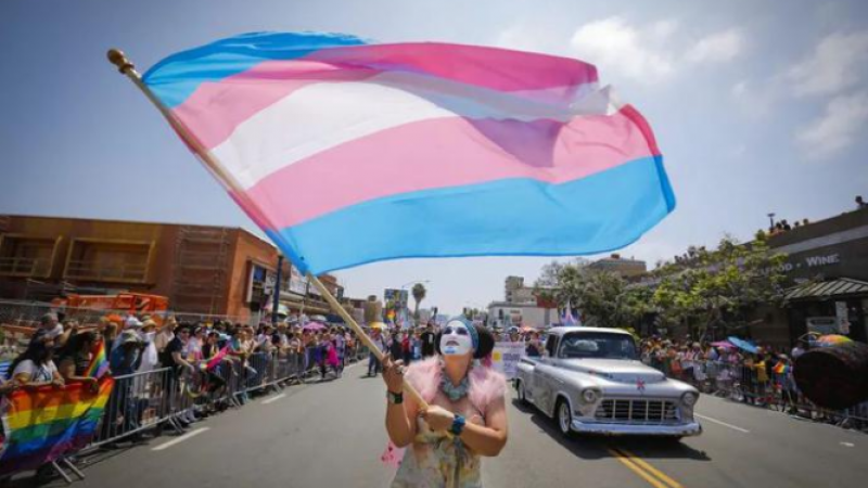 苹果系统更新！跨性别旗和跨性别符号Emoji！缩略图