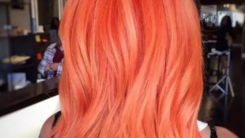 率先在 Ins 刷屏的发色！新一季就染 Peach Emoji Hair 吧！缩略图